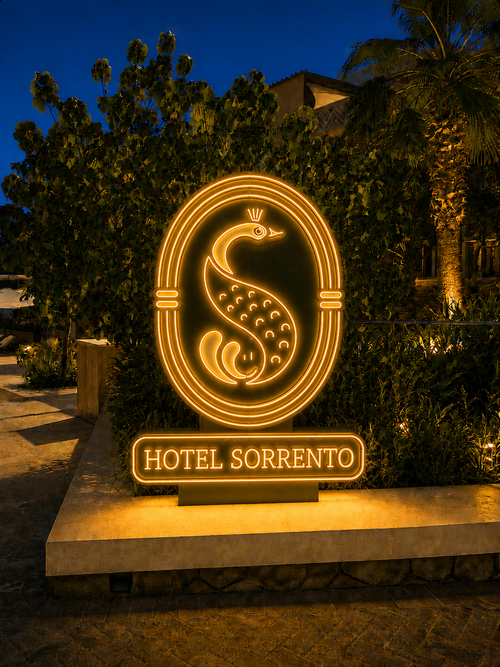 Hotels & Resorts